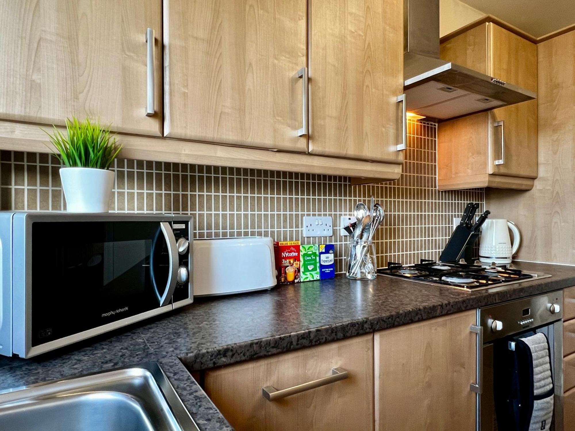 Stylish Modern Flat With Juliet Balcony & Parking Apartment กลาสโกว์ ภายนอก รูปภาพ